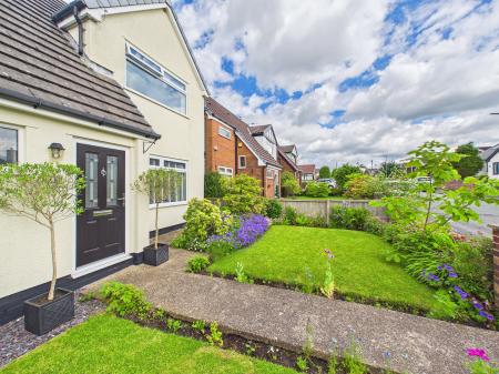 3 bedroom Detached house for sale in Wells Avenue, Billinge, Billinge, WN5
