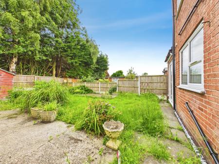 4 bedroom Semi-detached house for sale in St Georges Avenue, Windle, St Helens, WA10