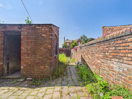 5 bedroom Terraced House for sale in Grosvenor Road, West Park, St Helens, WA10