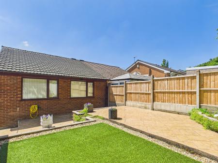 2 bedroom Semi-detached bungalow for sale in Heathfield Avenue, Thatto Heath, St Helens, WA9