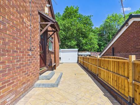 2 bedroom Semi-detached bungalow for sale in Heathfield Avenue, Thatto Heath, St Helens, WA9