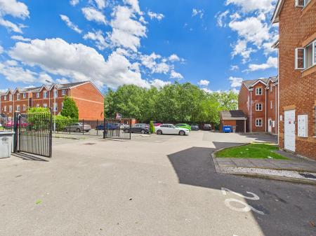 2 bedroom Flat for sale in Medway Court, Parr, St Helens, WA9
