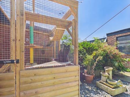 3 bedroom Semi-detached house for sale in Shirebourne Avenue, Haresfinch, St Helens, WA11