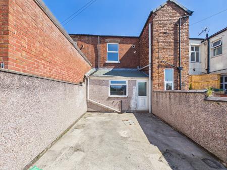 2 bedroom Terraced House for sale in Clipsley Lane, Haydock, WA11