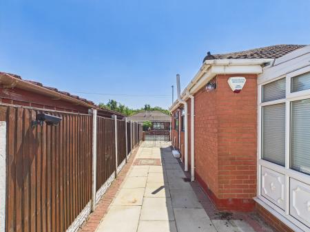 2 bedroom Bungalow for sale in Moore Drive, Haydock, WA11