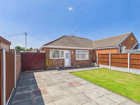 2 bedroom Bungalow for sale in Woburn Close, Haydock, WA11