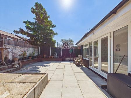 4 bedroom Semi-detached house for sale in Central Drive, Haydock, WA11
