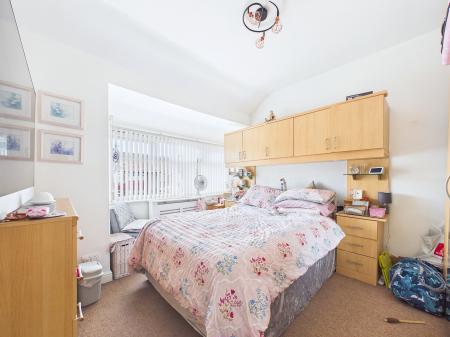 3 bedroom Terraced House for sale in Norcliffe Road, Rainhill, St Helens, L35