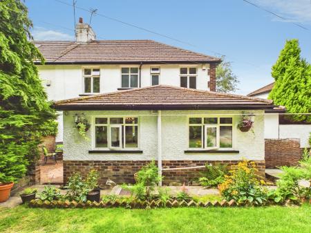 4 bedroom Semi-detached house for sale in Grange Drive, Eccleston Hill, St Helens, WA10