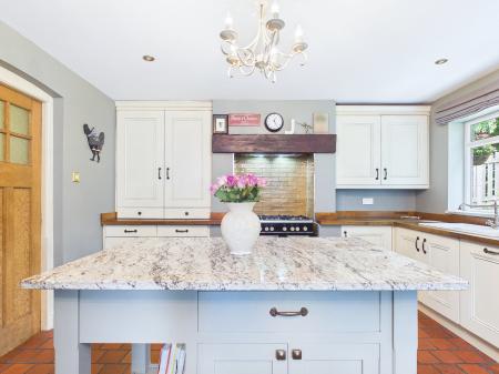 4 bedroom Semi-detached house for sale in Grange Drive, Eccleston Hill, St Helens, WA10