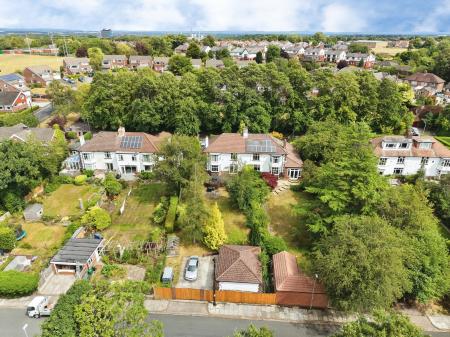 4 bedroom Semi-detached house for sale in Grange Drive, Eccleston Hill, St Helens, WA10