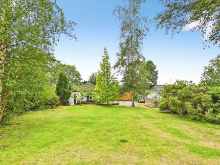 4 bedroom Semi-detached house for sale in Grange Drive, Eccleston Hill, St Helens, WA10