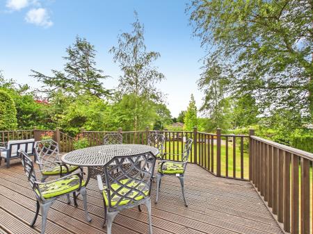 4 bedroom Semi-detached house for sale in Grange Drive, Eccleston Hill, St Helens, WA10