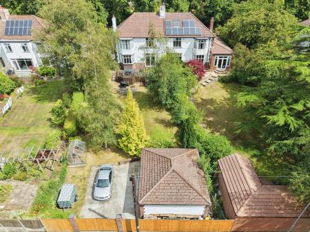 4 bedroom Semi-detached house for sale in Grange Drive, Eccleston Hill, St Helens, WA10
