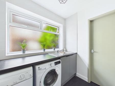 4 bedroom Semi-detached house for sale in Grange Drive, Eccleston Hill, St Helens, WA10