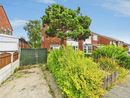 3 bedroom Semi-detached house for sale in Chain Lane, Laffak, St Helens, WA11