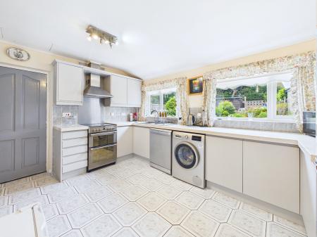 3 bedroom Semi-detached house for sale in Hillside Close, Billinge, Billinge, WN5