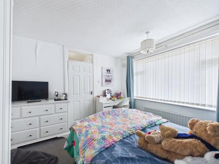 2 bedroom Town house for sale in Basildon Close, Thatto Heath, St Helens, WA9