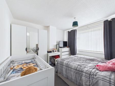 2 bedroom Town house for sale in Basildon Close, Thatto Heath, St Helens, WA9