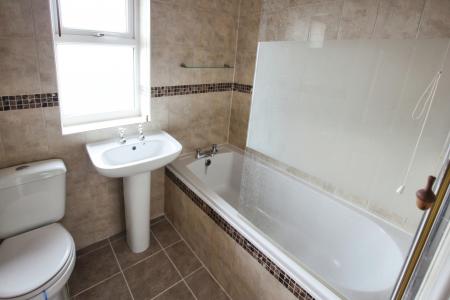 3 bedroom Semi-detached house to let in Shire Green, St Helens, WA9