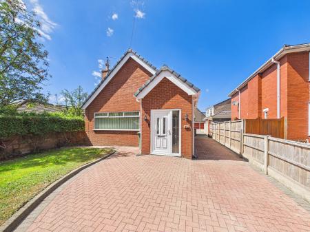 3 bedroom Bungalow for sale in Wagon Lane, Haydock, St Helens, WA11