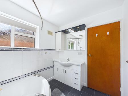 3 bedroom Bungalow for sale in Wagon Lane, Haydock, St Helens, WA11