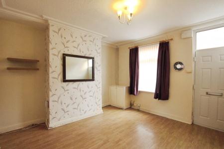 2 bedroom Terraced House to let in St Paul Street, St Helens, WA10