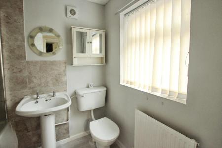 2 bedroom Terraced House to let in St Paul Street, St Helens, WA10