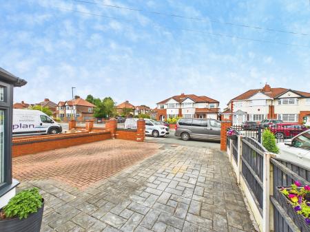 3 bedroom Semi-detached house for sale in Hamilton Road, Windle, St Helens, WA10
