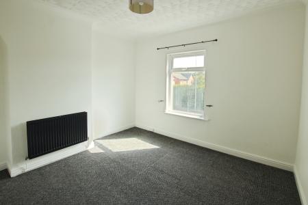 2 bedroom Terraced House to let in City Road, St Helens, WA10