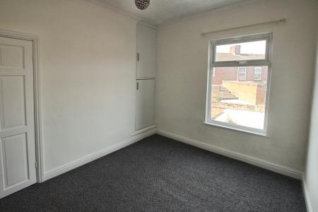 2 bedroom Terraced House to let in City Road, St Helens, WA10
