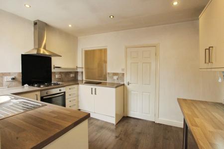 2 bedroom Terraced House to let in City Road, St Helens, WA10