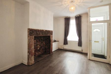 2 bedroom Terraced House to let in City Road, St Helens, WA10