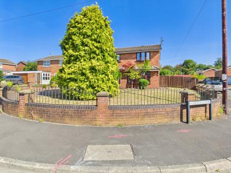 4 bedroom Detached house for sale in Stretton Avenue, St Helens, WN5