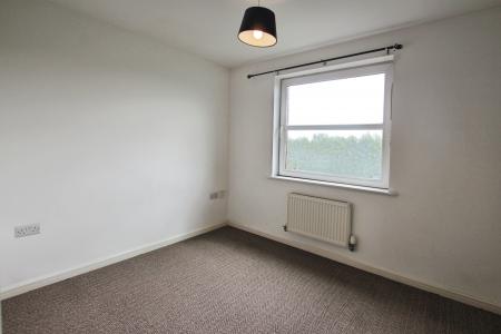 2 bedroom Flat to let in Lower Hall Street, St Helens, WA10