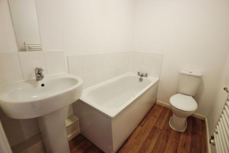 2 bedroom Flat to let in Lower Hall Street, St Helens, WA10