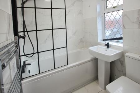 3 bedroom Semi-detached house to let in Dilloway Street, St Helens, WA10