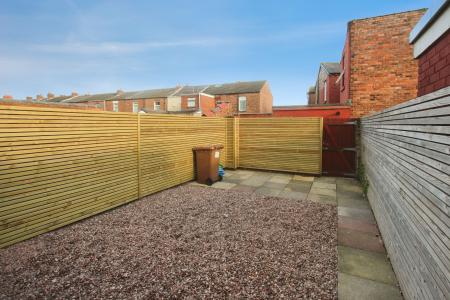 2 bedroom Terraced House to let in West End Road, Haydock, WA11