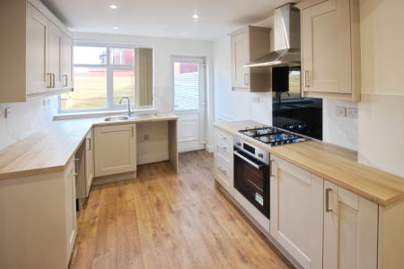 2 bedroom Terraced House to let in West End Road, Haydock, WA11
