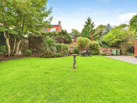 1 bedroom Flat for sale in Holly Mount Laurel Road, West Park, St Helens, WA10