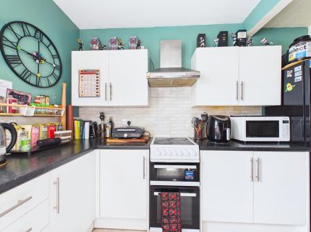 2 bedroom Terraced House for sale in Clipsley Lane, Haydock, St Helens, WA11