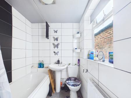 2 bedroom Terraced House for sale in Clipsley Lane, Haydock, St Helens, WA11