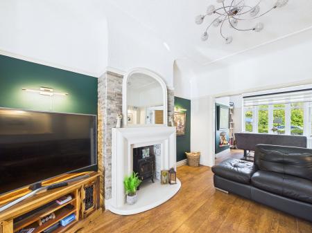 4 bedroom Semi-detached house for sale in St Helens Road, Rainford, St Helens, WA11