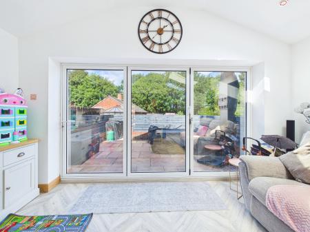 3 bedroom Semi-detached house for sale in Doulton Street, West Park, St Helens, WA10