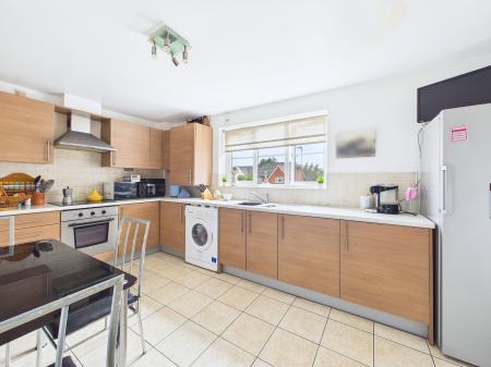 2 bedroom Apartment for sale in Delph Hollow Way, Sutton Park, St Helens, WA9