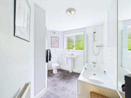 2 bedroom Apartment for sale in Delph Hollow Way, Sutton Park, St Helens, WA9
