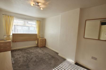 3 bedroom Semi-detached house to let in Neston Avenue, Clock Face, St Helens, WA9