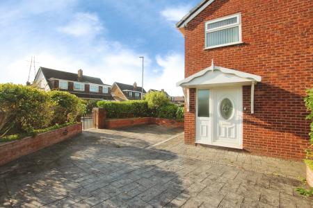 Neston Avenue, Clock Face, St Helens, WA9
