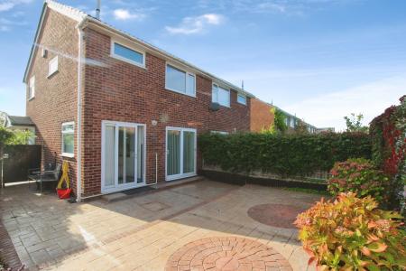 3 bedroom Semi-detached house to let in Neston Avenue, Clock Face, St Helens, WA9
