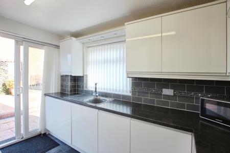 3 bedroom Semi-detached house to let in Neston Avenue, Clock Face, St Helens, WA9
